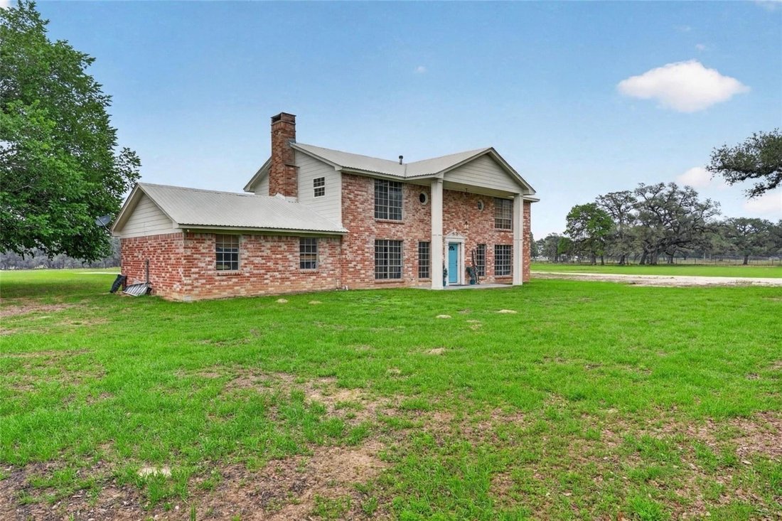 House in Hallettsville, Texas, United States 2 - 19018042