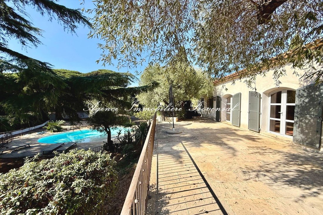 Villa in Grimaud, Provence-Alpes-Côte d'Azur, France 4 - 19018260