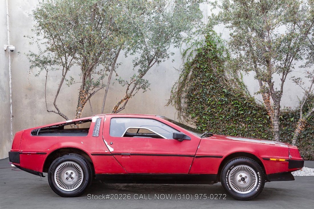 DeLorean DMC-12 in Los Angeles, CA 4 - 19018542