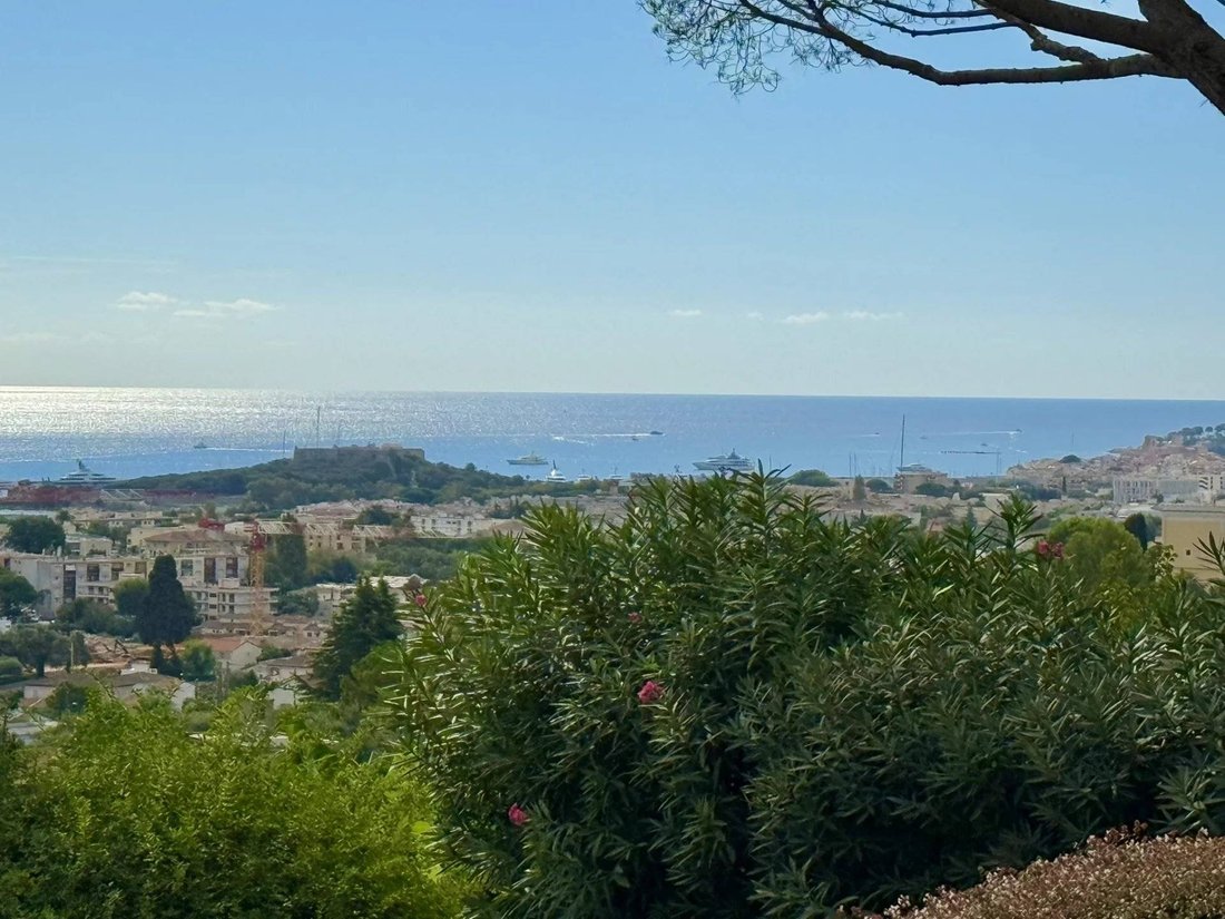 Land in Les Bastides, Antibes, France 1 - 19004821