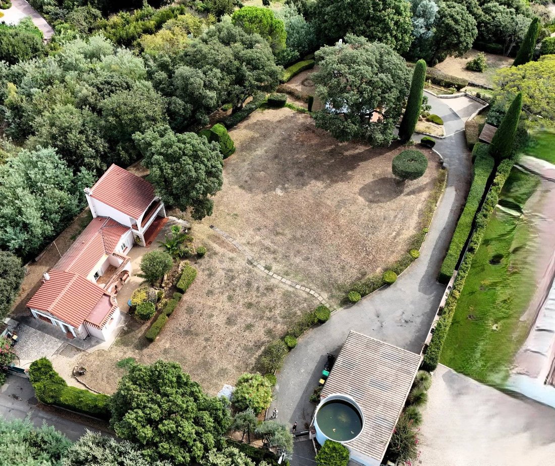 Land in Les Bastides, Antibes, France 3 - 19004821