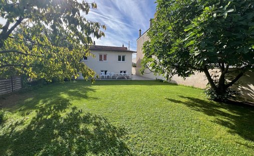 Maison à Centre Ville, Houilles, France 1