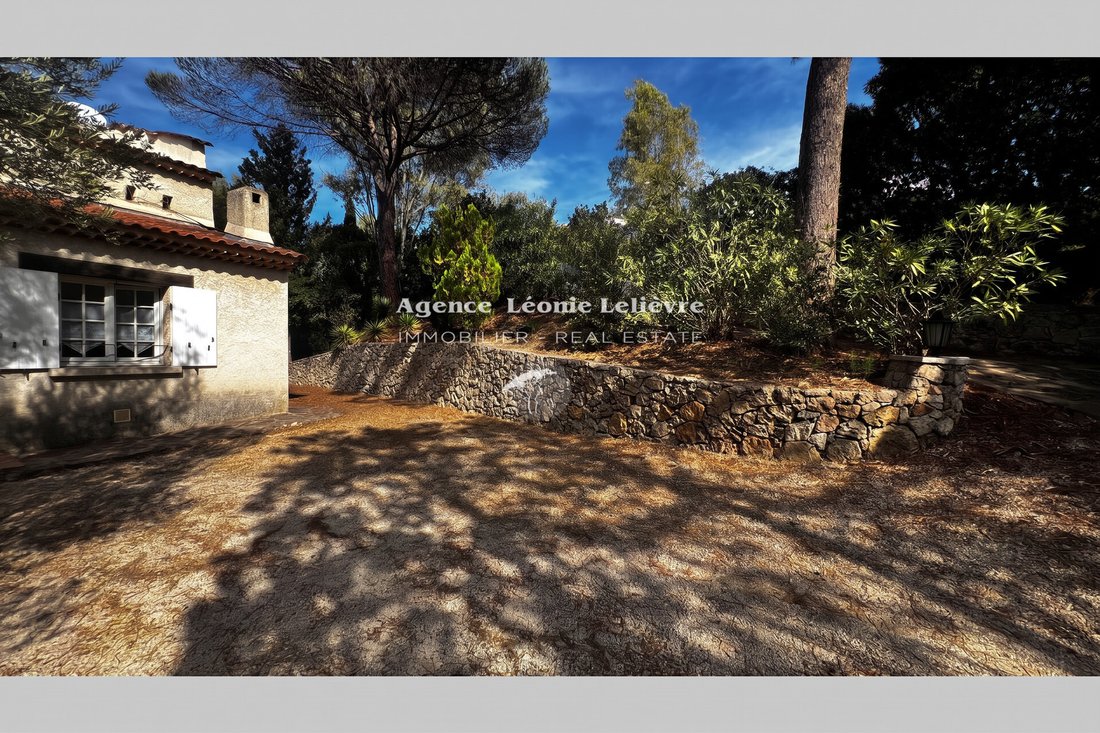 Villa in Les Issambres, Roquebrune-sur-Argens, France 2 - 19018246