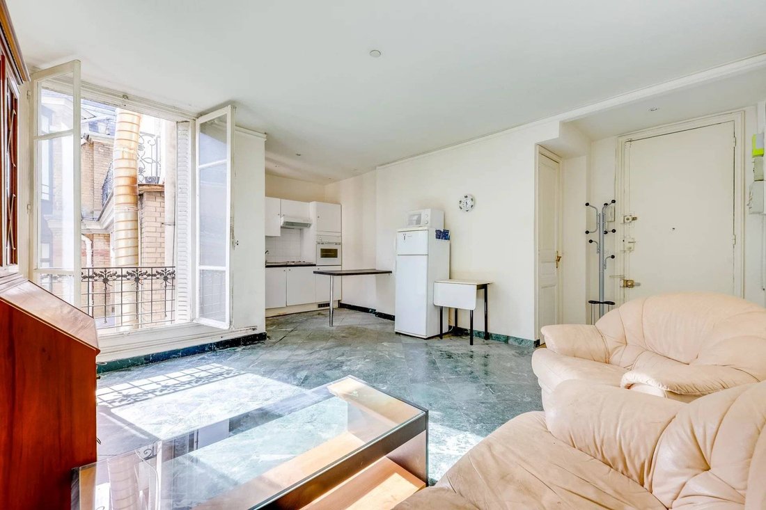Apartment in Elysées-Madeleine, Paris 8e Arrondissement, Paris 1 - 18717395