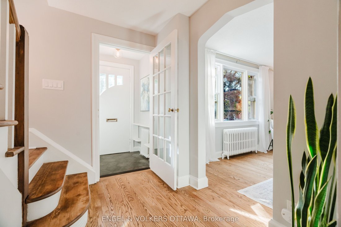 House in Ottawa, Ontario, Canada 4 - 19018467