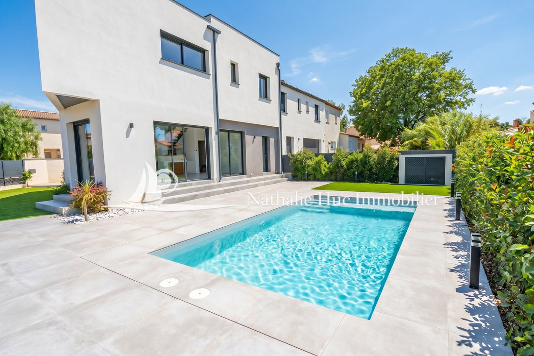 Villa in Saint-Cyprien, Occitania, France 1 - 16560128