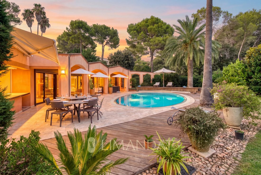 House in Mougins, Provence-Alpes-Côte d'Azur, France 1 - 19018528