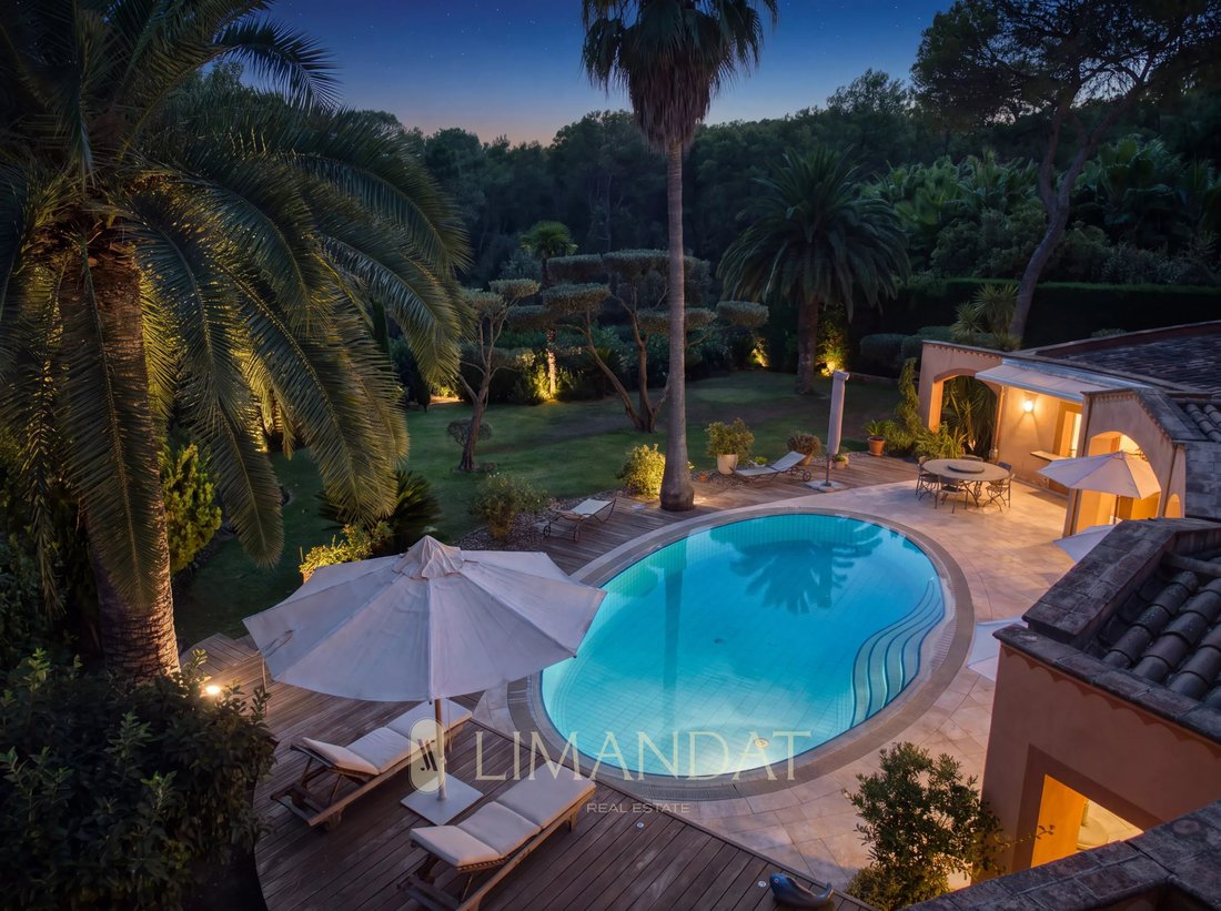 House in Mougins, Provence-Alpes-Côte d'Azur, France 3 - 19018528