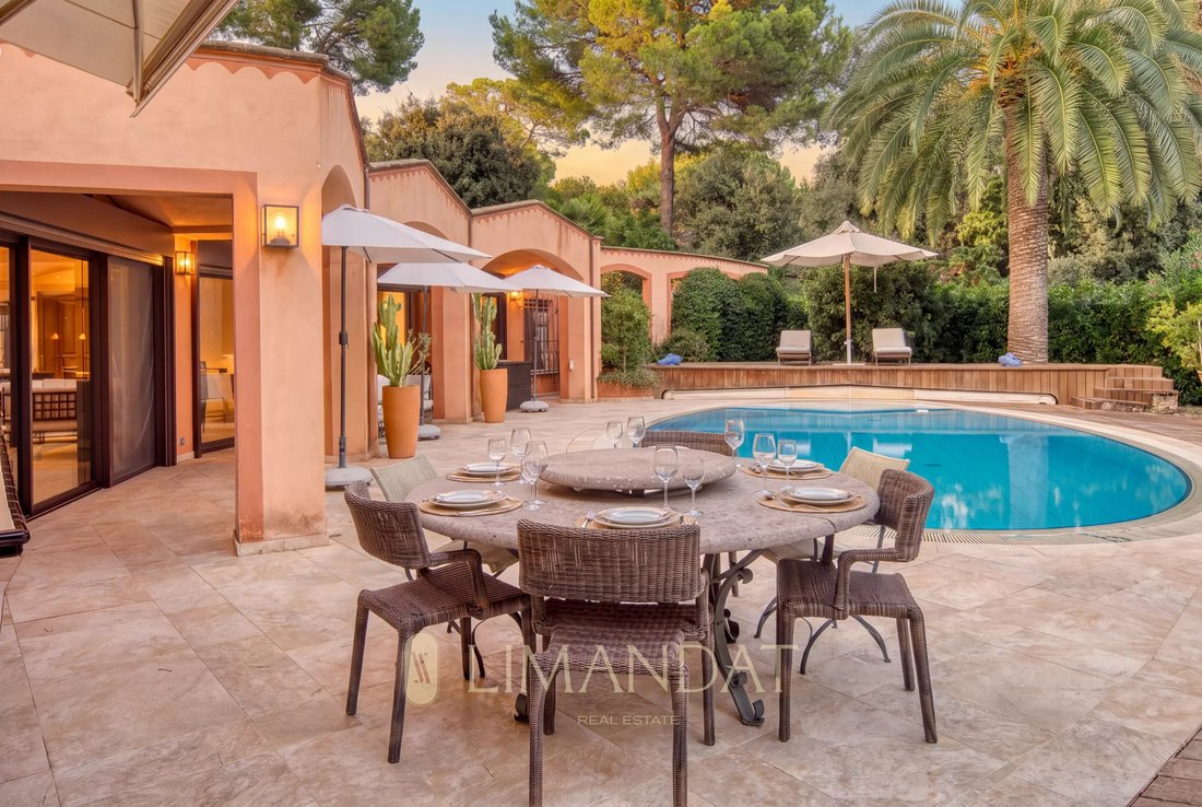 House in Mougins, Provence-Alpes-Côte d'Azur, France 4 - 19018528