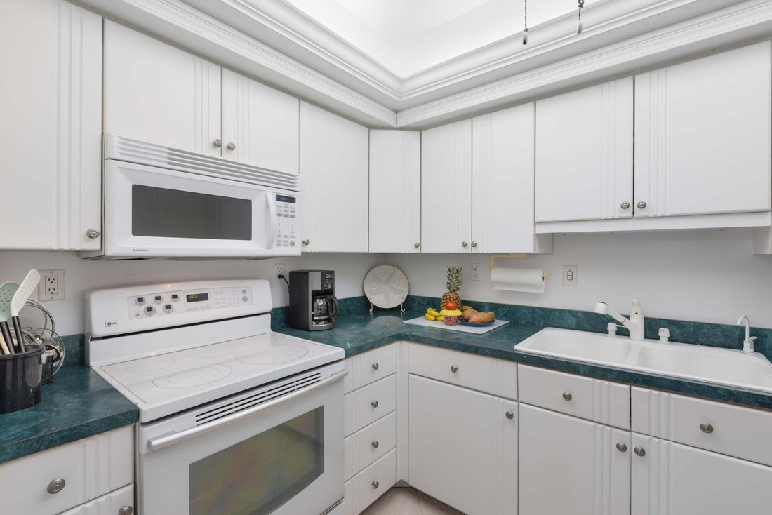 Condo in Marco Island, Florida, United States 5 - 19018408