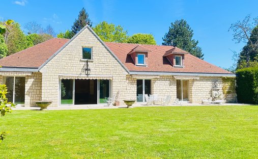 Maison à La Châtaigneraie-La Feuillaume Sud, La Celle-Saint-Cloud, France 1