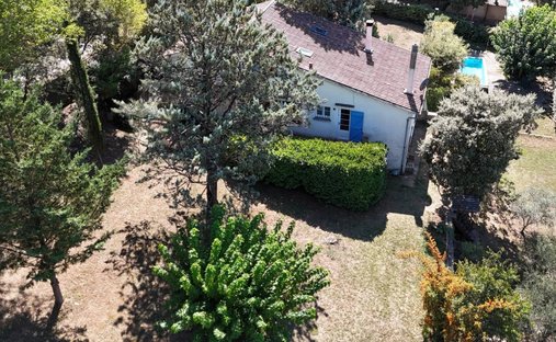 Maison à Correns, Provence-Alpes-Côte d'Azur, France 1