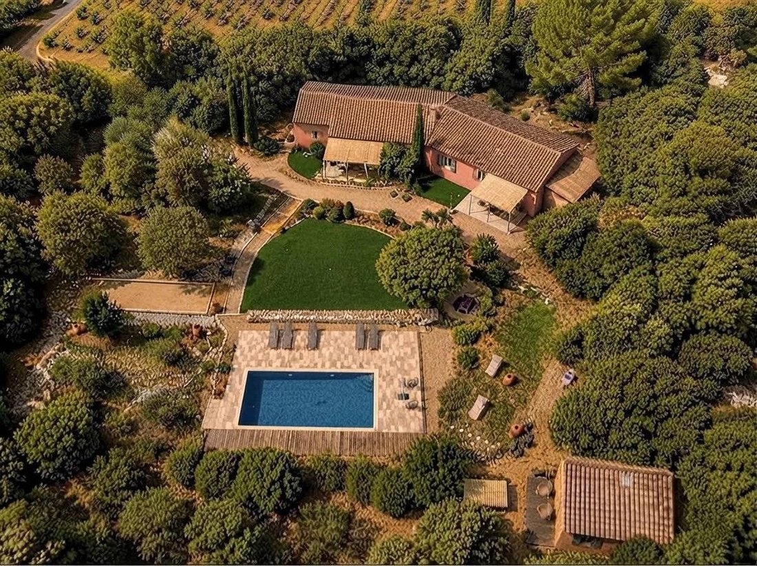 House in Correns, Provence-Alpes-Côte d'Azur, France 1 - 18281523