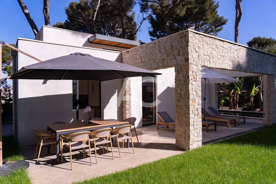 Villa in Les Bastides, Antibes, France 4 - 18699041
