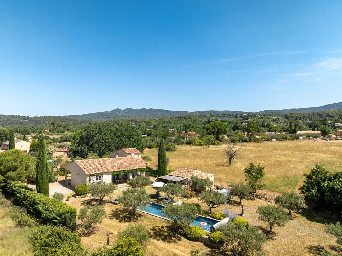 Villa à Aups, Provence-Alpes-Côte d'Azur, France 1 - 18668113