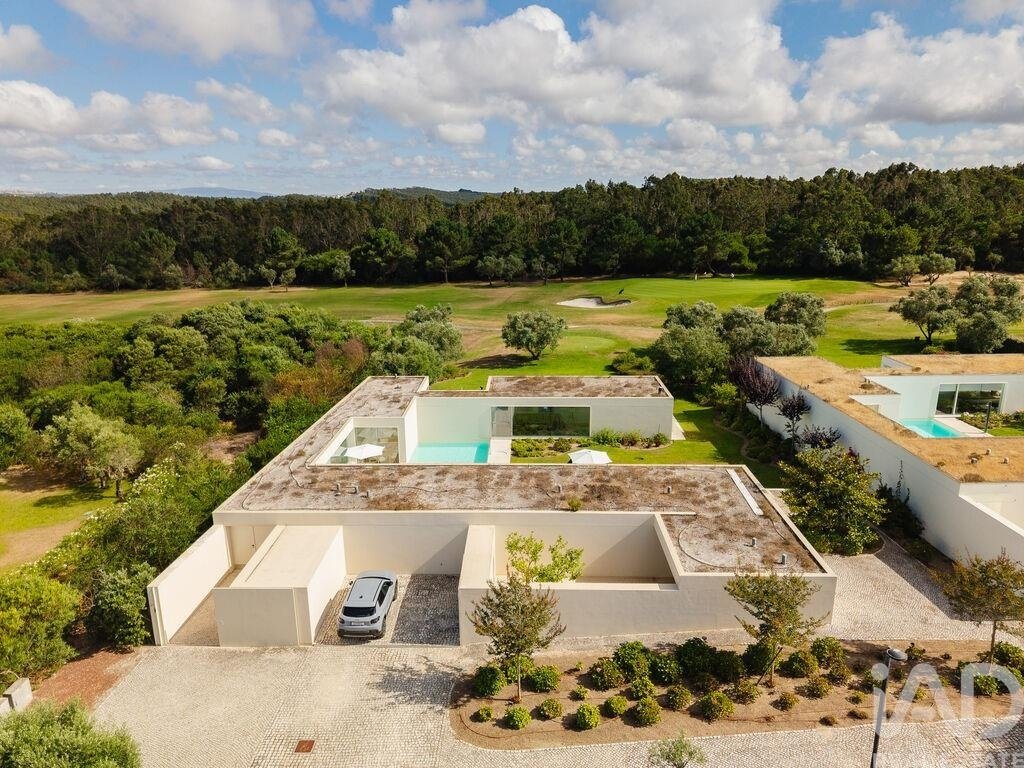 Townhouse in Santa Maria, Sao Pedro e Sobral da Lagoa, Leiria District, Portugal 1 - 19019251