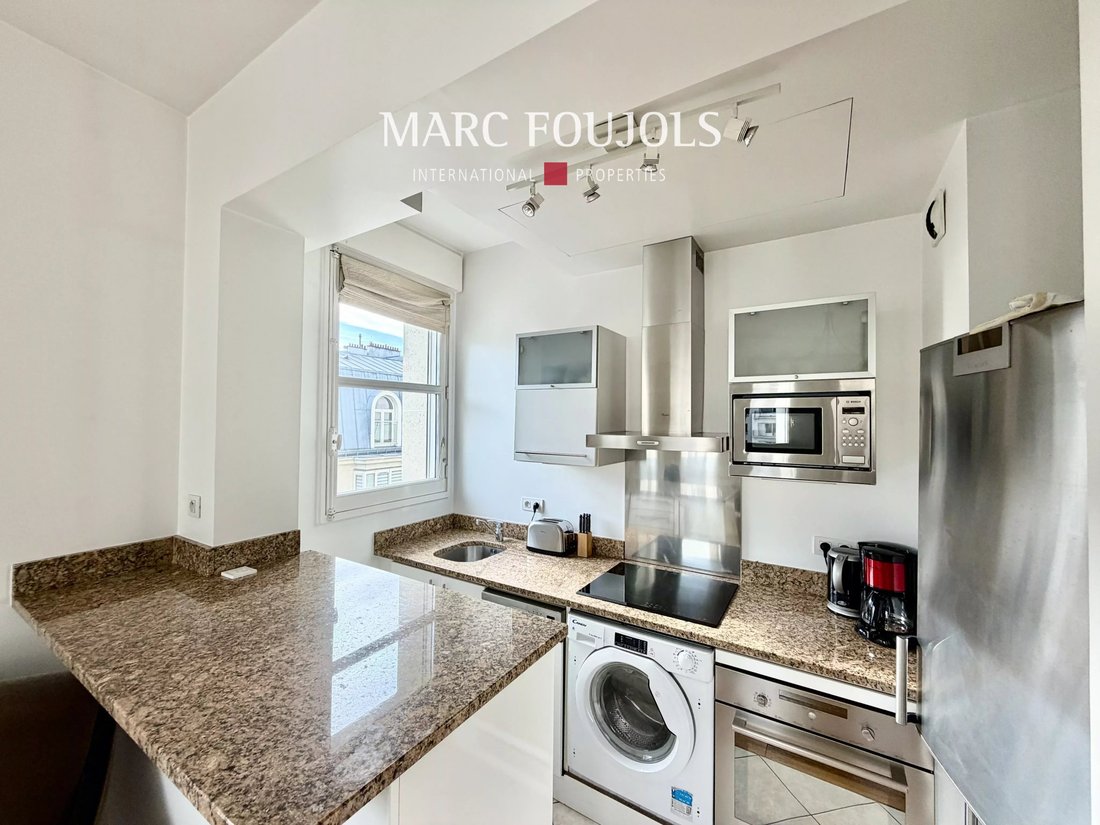 Apartment in Bois de Boulogne, Paris 16e Arrondissement, Paris 3 - 19018555