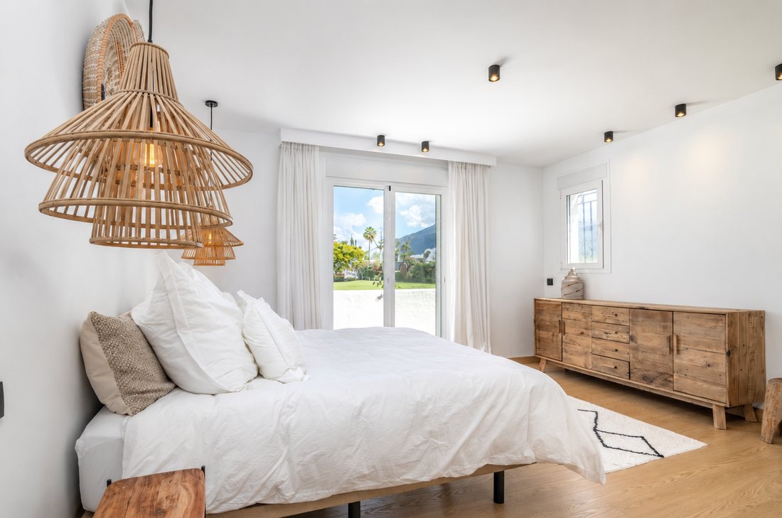 Townhouse in Nueva Andalucia, Marbella, Spain 5 - 19019059