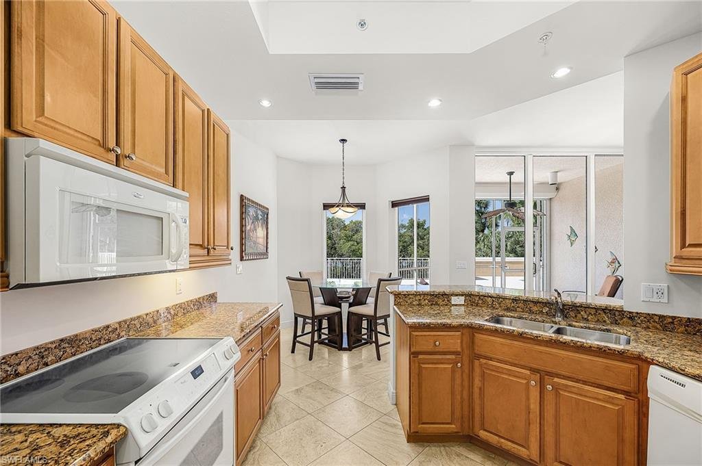 Condo in Fort Myers Beach, Florida, United States 5 - 19018755