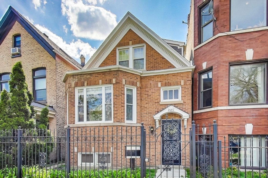 House in Chicago, Illinois, United States 1 - 19018654