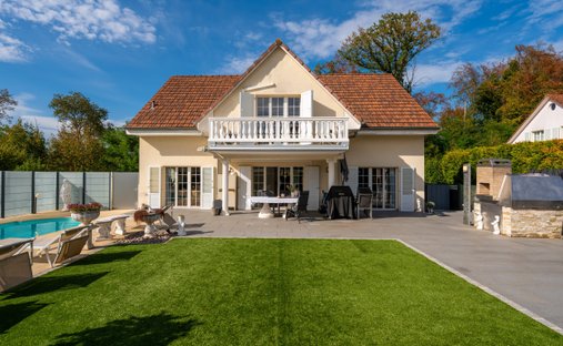 Villa in Pratteln, Basel-Landschaft, Switzerland 1
