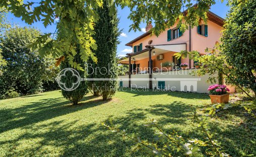 Villa in San Miniato, Tuscany, Italy 1
