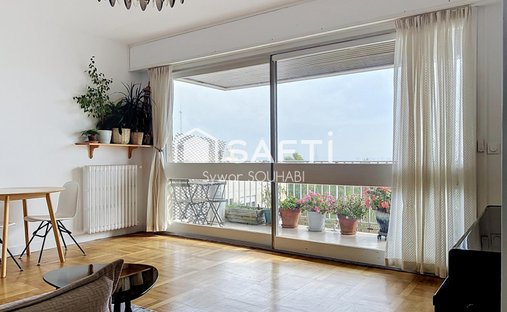 Apartamento en Côte Saint Louis, Garches, Francia 1