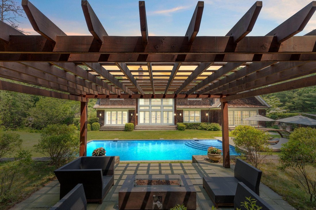 House in East Hampton, New York, United States 2 - 18835125