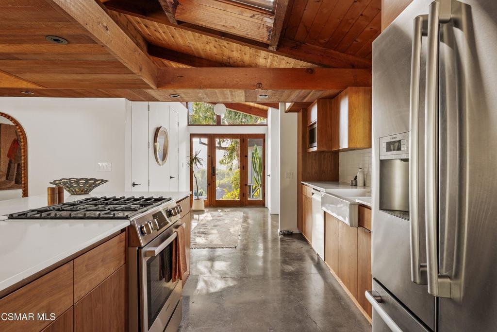 House in Topanga, California, United States 3 - 19018704