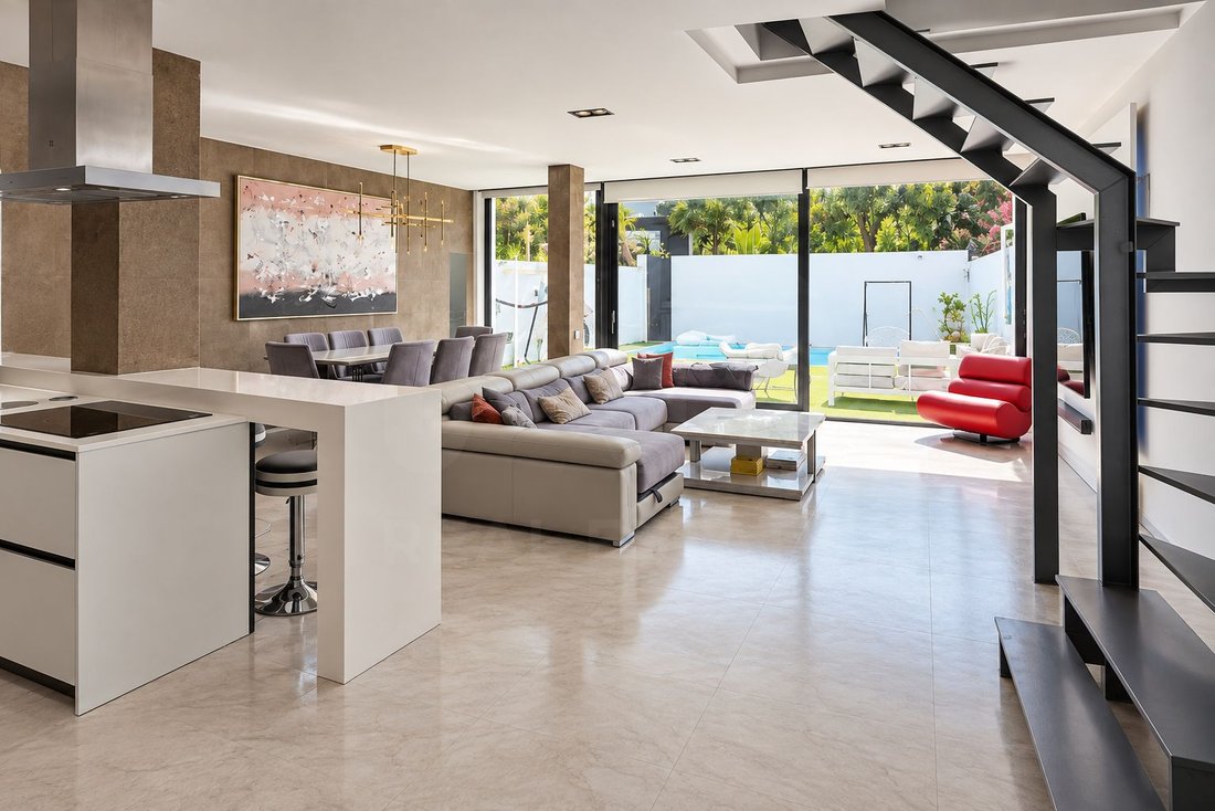 Apartment in Nueva Andalucia, Marbella, Spain 2 - 19019209