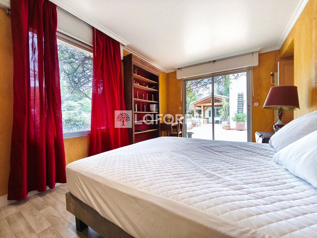Villa in Reynes, Occitania, France 5 - 19011270