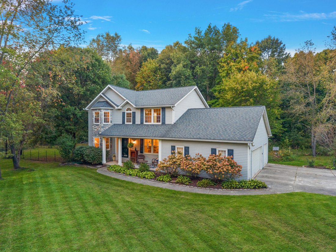 House in Brighton, Michigan, United States 2 - 19018720