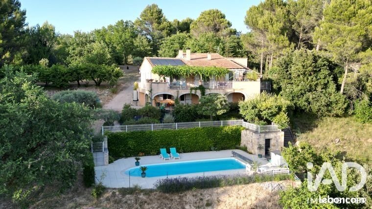 Haus in Malemort-du-Comtat, Provence-Alpes-Côte d'Azur, Frankreich 1 - 18999948