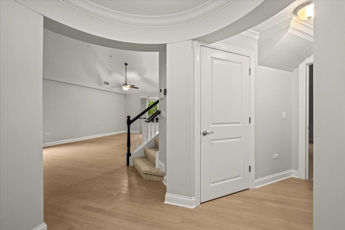 Condo in Highland Park, Illinois, United States 2 - 19018636