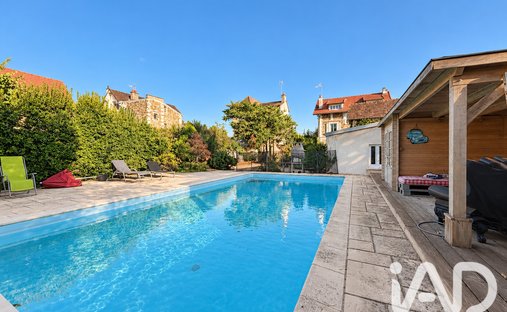 House in Centre, Brunoy, France 1