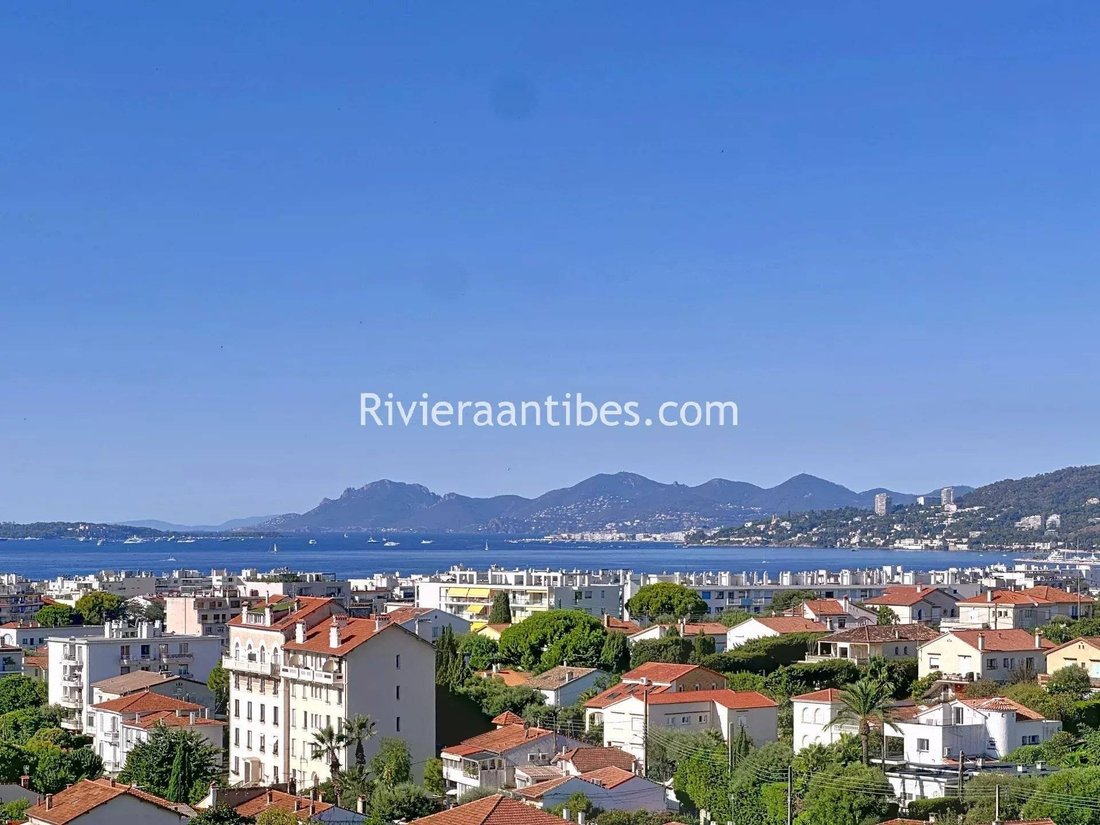 Wohnung in Les Cougoulins-Rastines, Antibes, Frankreich 1 - 18037638