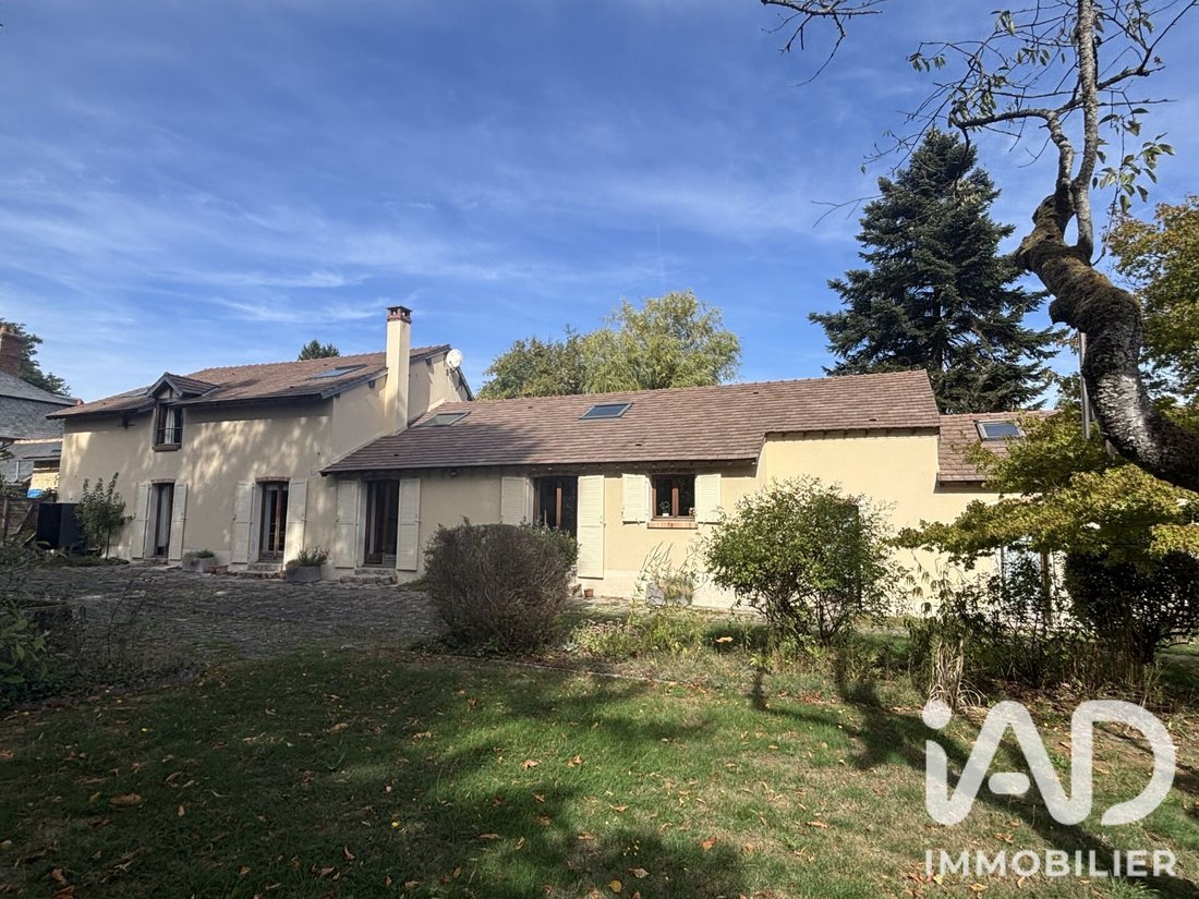 House in Rochefort-en-Yvelines, Ile-de-France, France 1 - 19019506