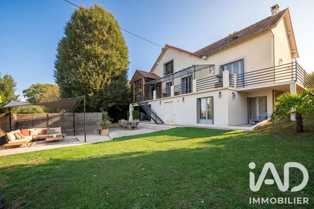 House in Marly-le-Roi, Ile-de-France, France 1 - 19019509