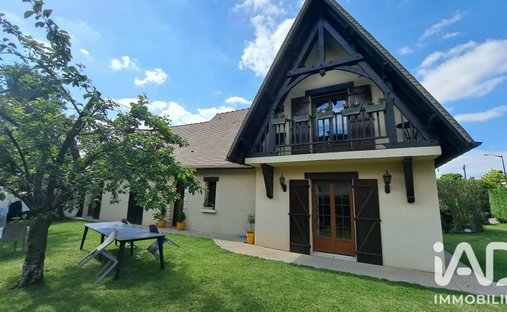 House in Centre Ville, Viry-Chatillon, France 1