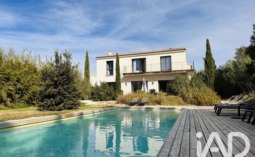Casa en Paradou, Provenza-Alpes-Costa Azul, Francia 1
