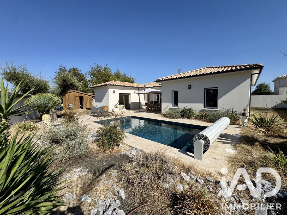 House in Saint-Medard-d'Eyrans, Nouvelle-Aquitaine, France 5 - 19019544