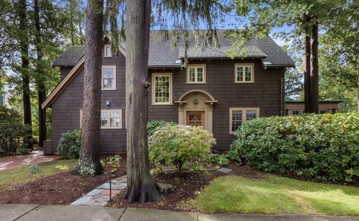 House in Newton, Massachusetts, United States 1