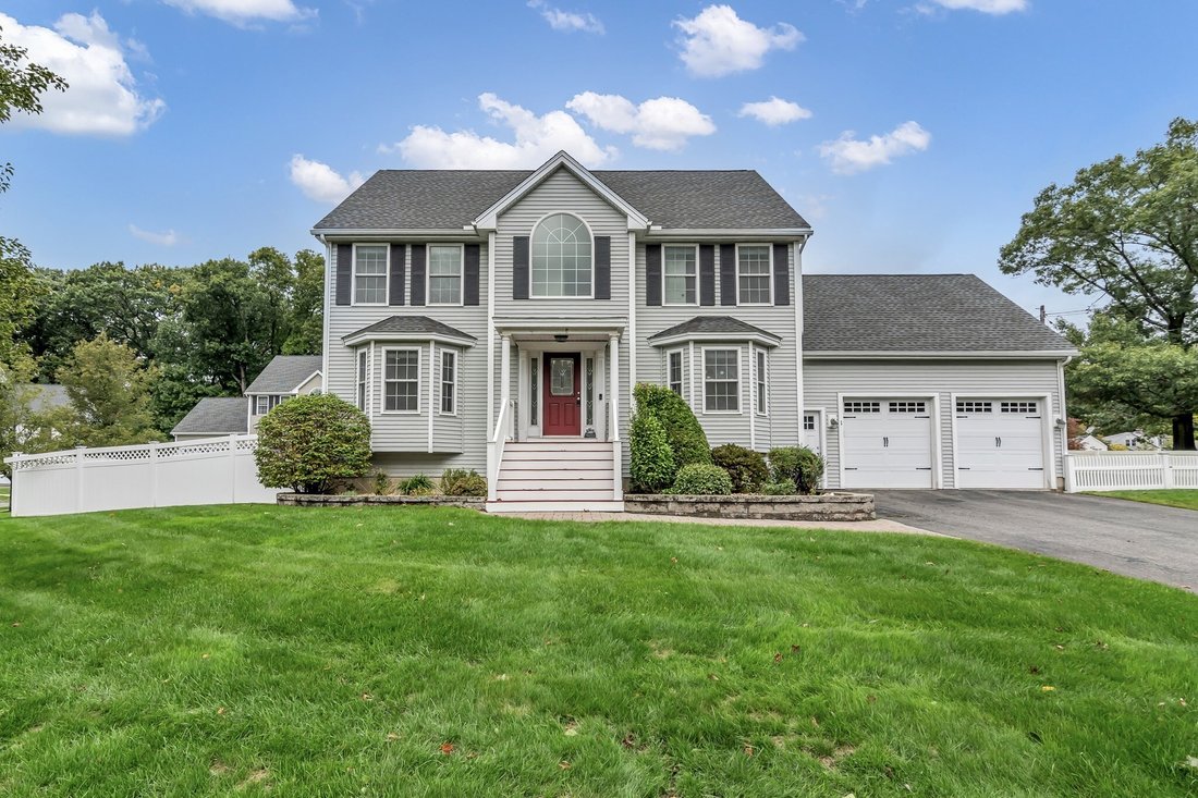 House in Woburn, Massachusetts, United States 1 - 19019746