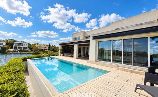 House in Tigre, Buenos Aires Province, Argentina 1