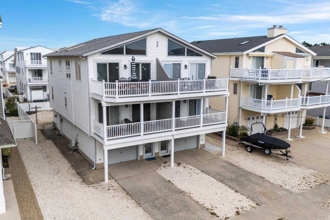 Condo in Sea Isle City, New Jersey, United States 1 - 19020070