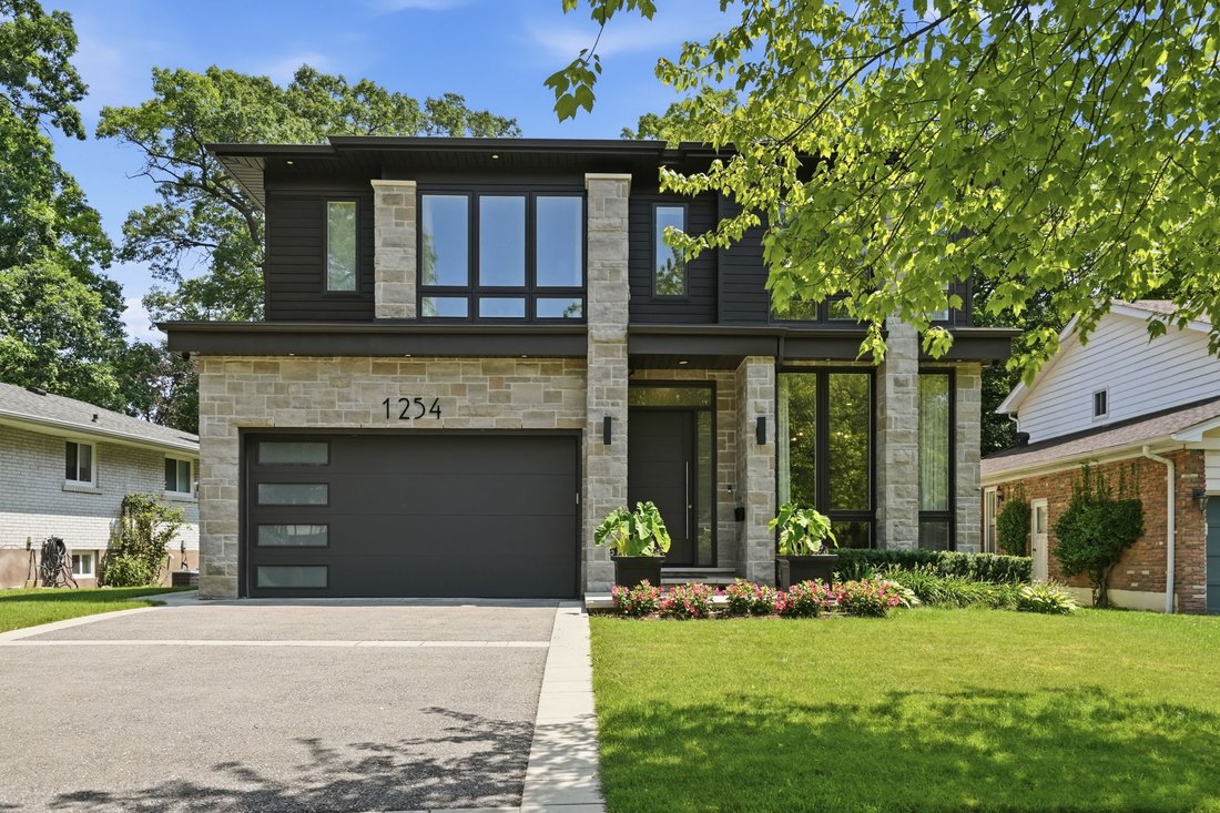 House in Mississauga, Ontario, Canada 1 - 19020040