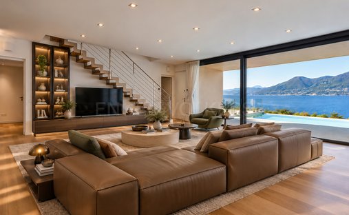 Villa in Torri del Benaco, Veneto, Italy 1