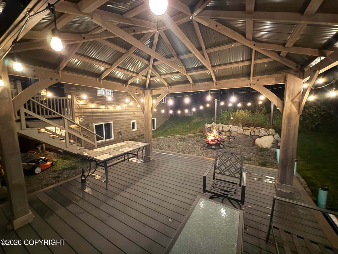 House in Anchorage, Alaska, United States 5 - 19020122
