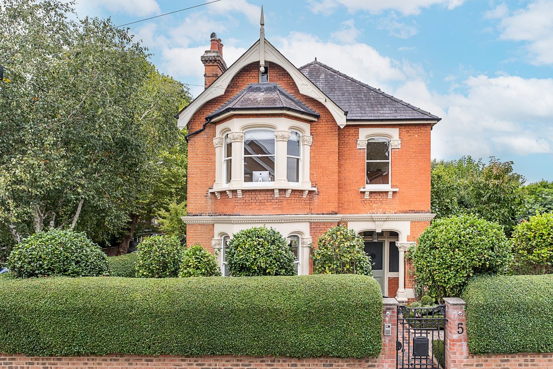 House in Kingston Upon Thames, Royal Borough of Kingston upon Thames, England 1 - 19020155