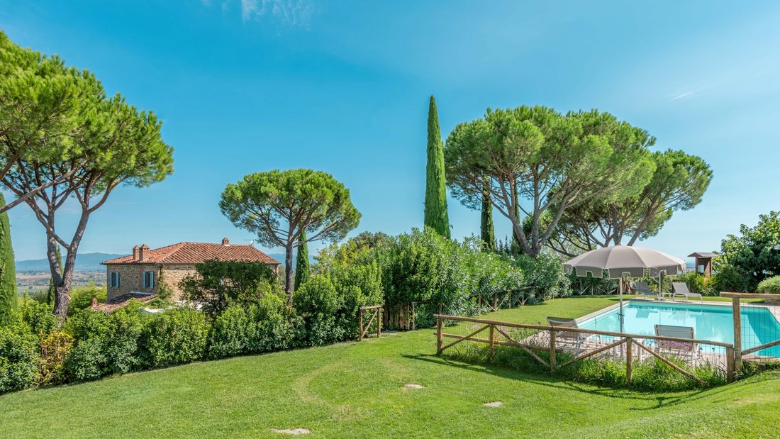 Country House in Lucignano, Tuscany, Italy 2 - 19019850